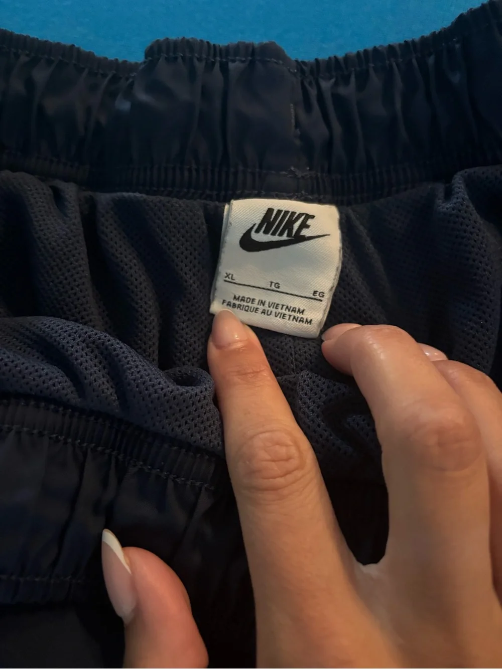 Nike Men's Navy Mesh-Lined Training Shorts